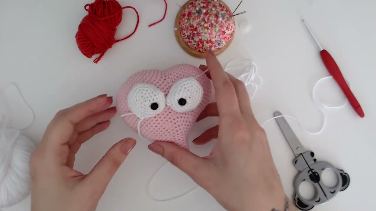 Amigurumi Heart Emoji Free Pattern Part-2 - Amigurumi Kalp Emoji Ücretsiz Tarif Part-2