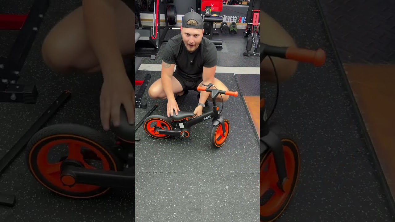 The JMMD 6-in-1 Toddler Bike grows from push mode to pedals with training wheels so you&rsquo;re not