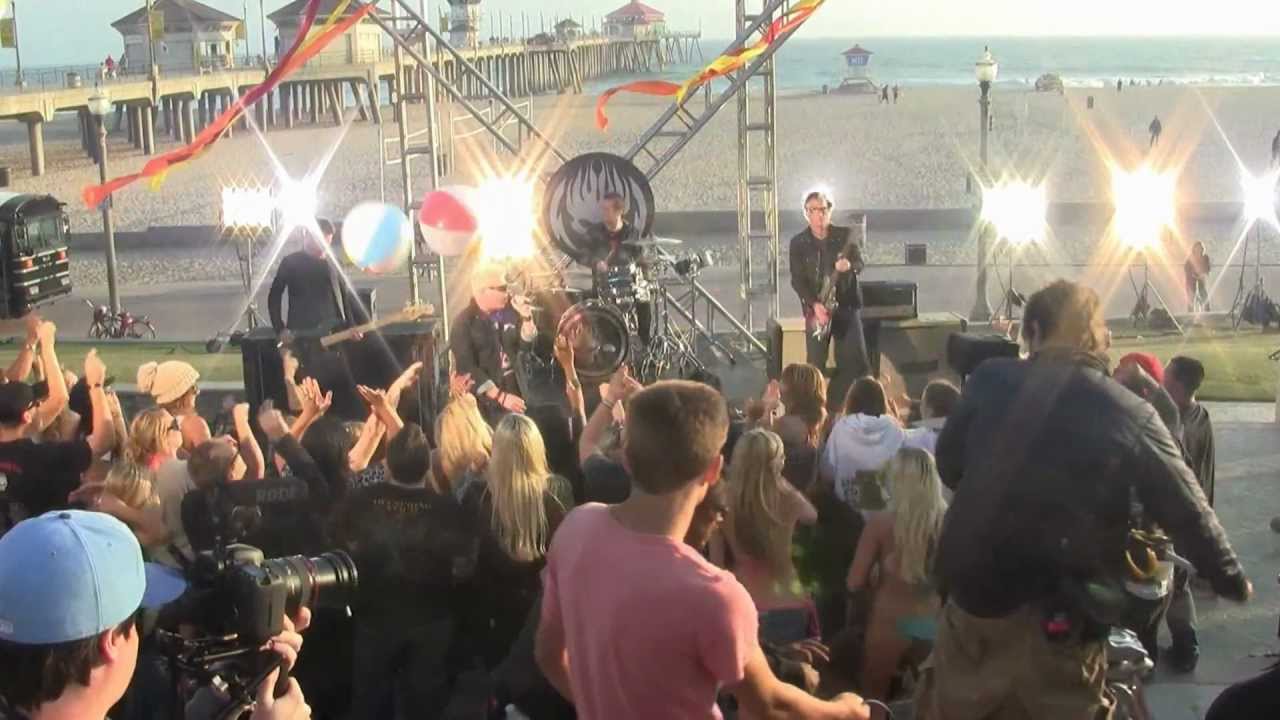 The Offspring  2012 - Cruising California (Bumpin' In My Trunk) Video - Huntington Beach, CA