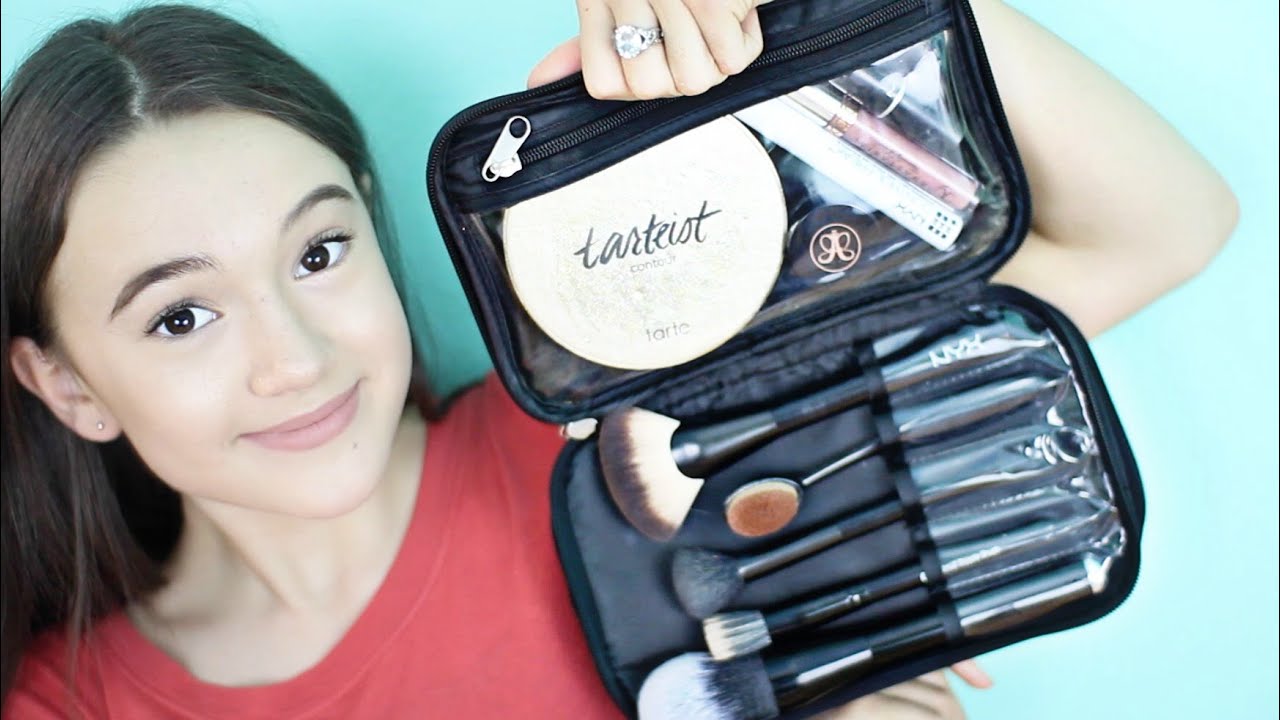 What's In My Travel Makeup Bag For Teens | 2016 | Fiona Frills