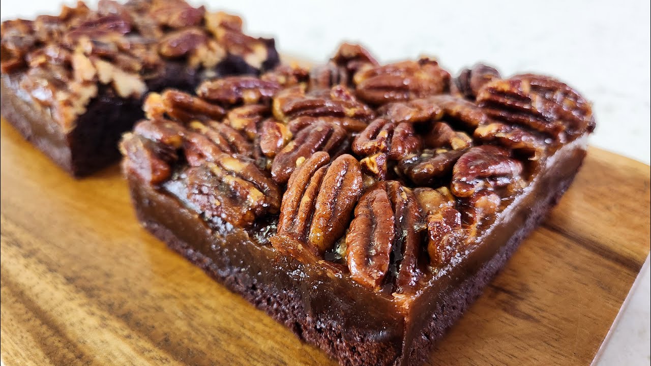 Caramel Pecan Brownies Recipe | Rich Chocolate Brownies topped with Pecan Pie