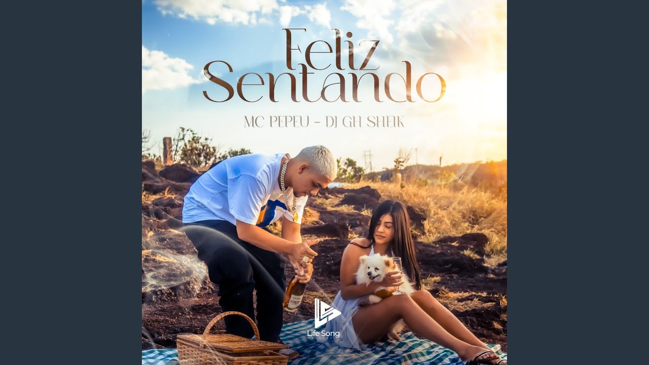 Feliz Sentando