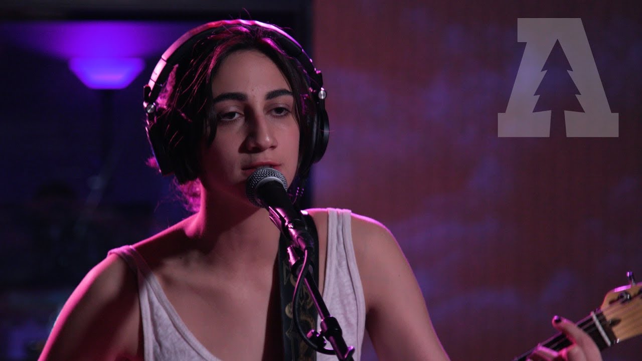 Common Holly - The Desert | Audiotree Live