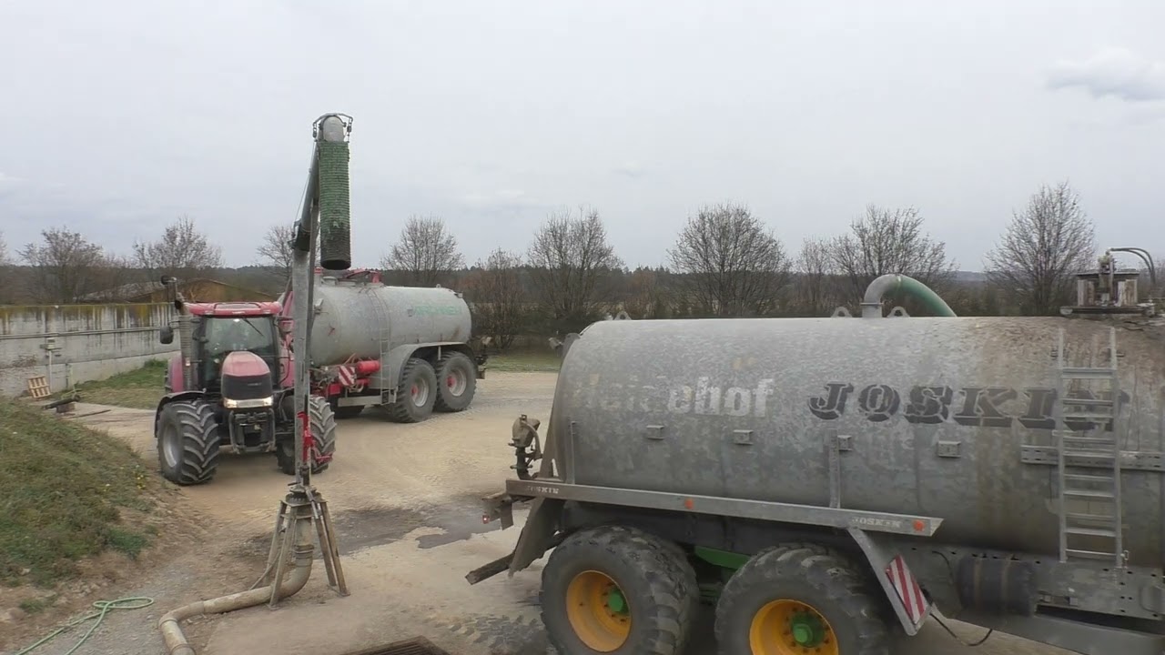 gärreste ansaugen aus den güllebehälter  mit case ih puma 230 und 22 000 liter fass und  einarbeiten