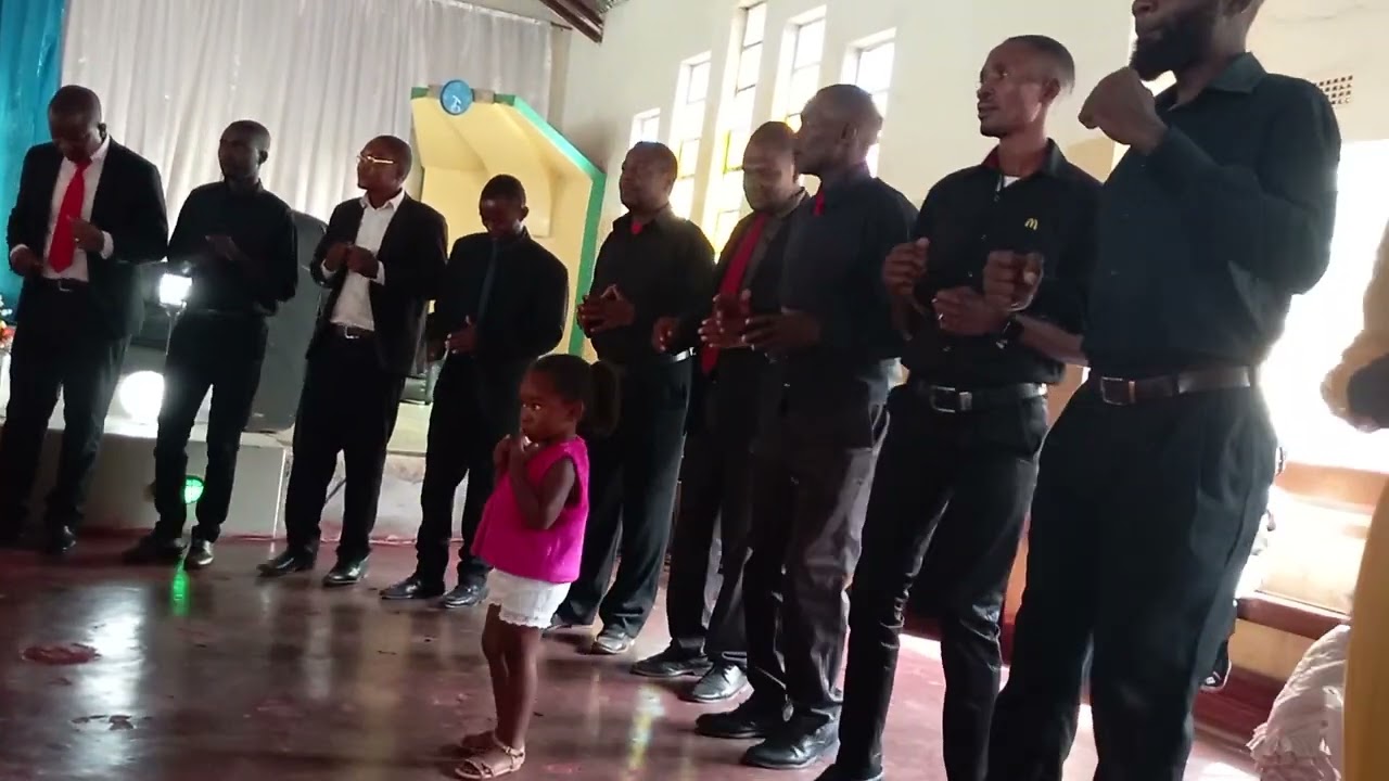 EMMAU CHOIR KATETE BOMA RCZ  ( TATA LESA MWIMBUTUKA)