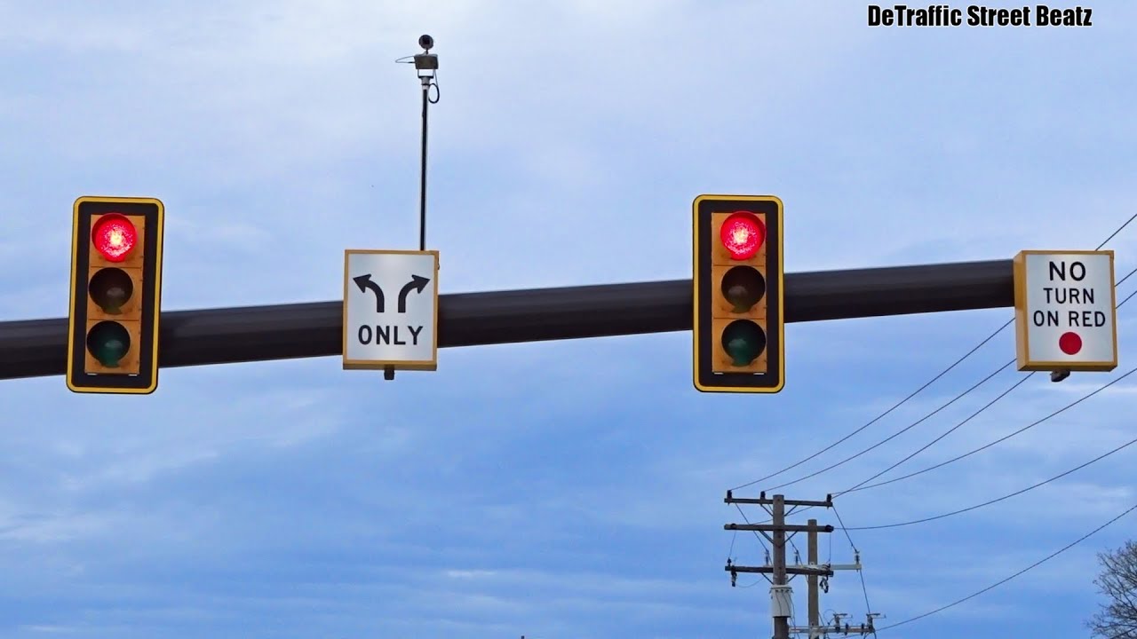 Traffic Lights Flashing Red Before Service During Construction | Gardenia & Stephenson