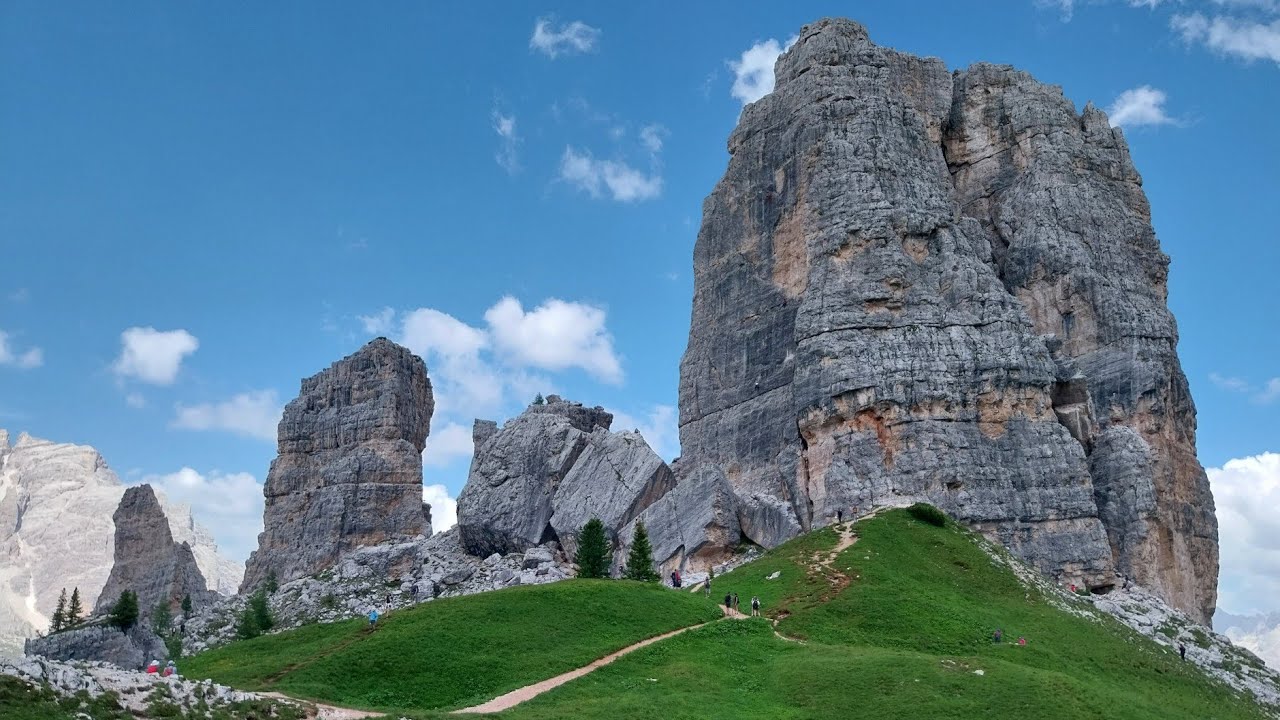 GIRO ANELLO DELLE 5 TORRI DAL PASSO GIAU PER O RIFUGI AVERAU, NUVOLAU, SCOIATTOLI, 5 TORRI! 
