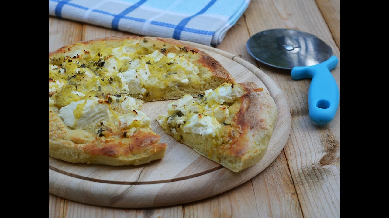 Pizza soffice ricotta gorgonzola e patate - Ricette che Passione