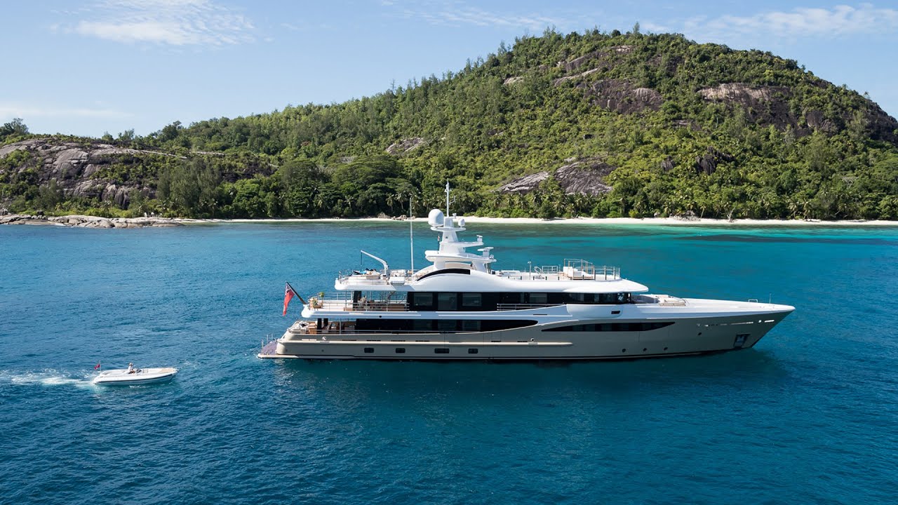 Superyacht LILI | 180ft | Seychelles