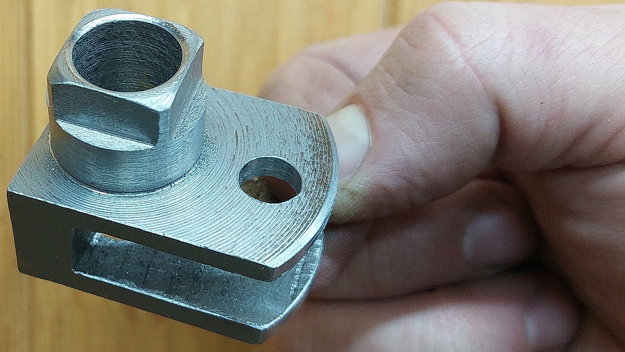 Made a useful tool! Unscrewing a stud or bolt without damage, a simple trick