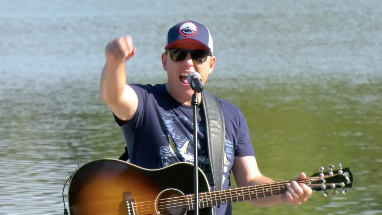 Campbell Brothers - I'm Gonna Be [500 Miles] - Lake Norman, North Carolina, USA