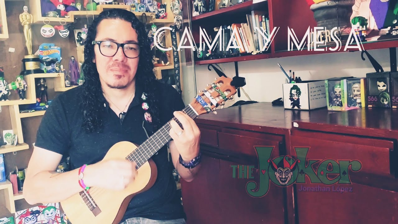 Cama y mesa Cover Guitalele