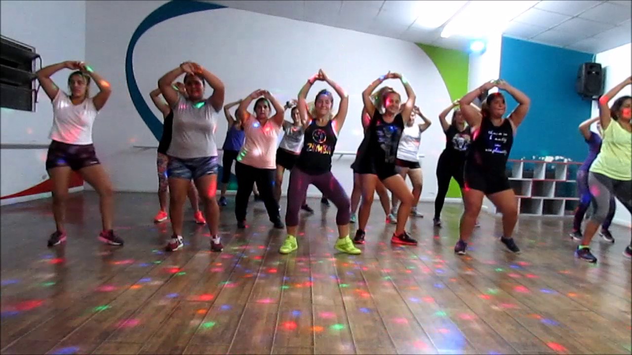 QUE BONITO - BACHATA -Baila en casa con Euge - Fitness dance