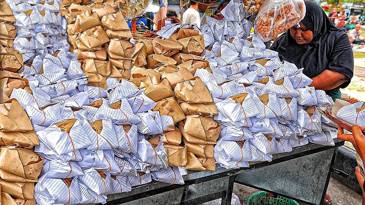 ANGKRINGAN PALING RAMAI SEINDONESIA SEMALAM LUDES 1000 BUNGKUS NASI KUCING!!! ANGKRINGAN PASEBAN