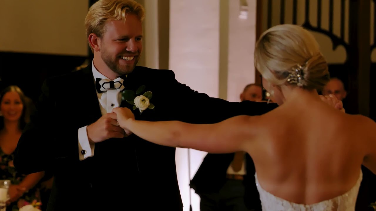 Zeman Time Wedding First Dance - Molly & Tyler Zeman (Cry to Me x Do You Love Me Mashup)
