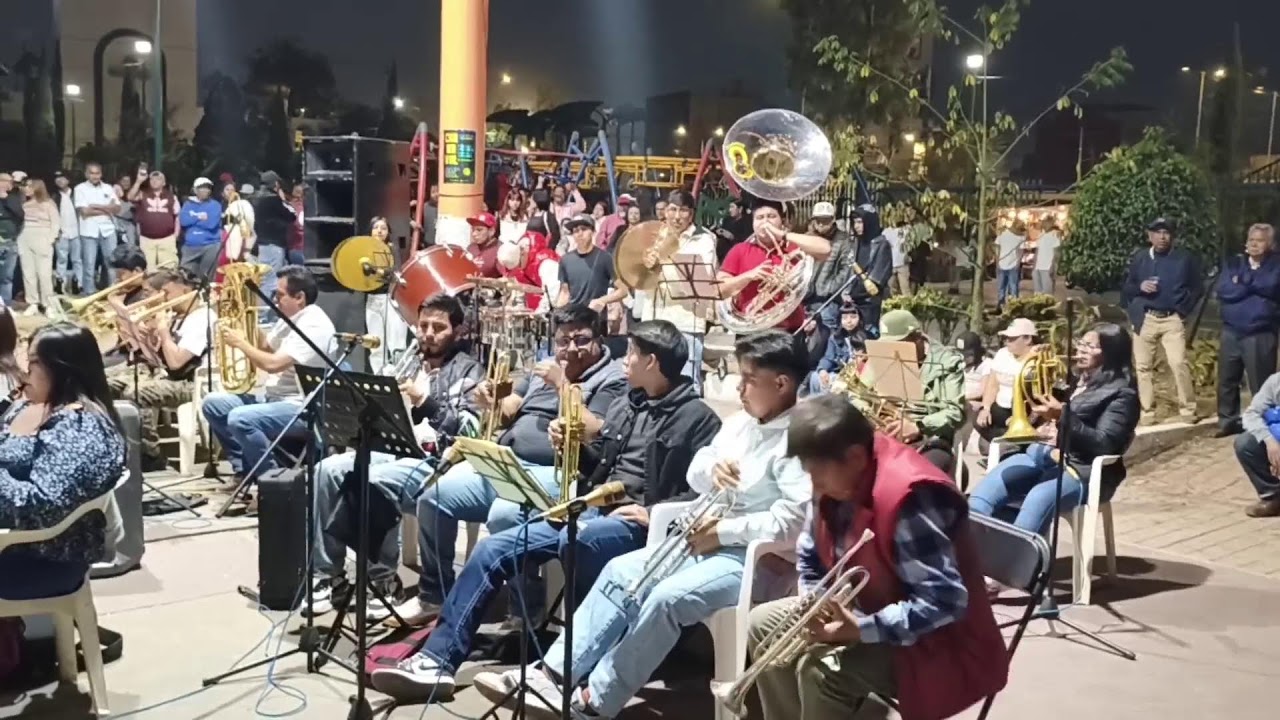 ensayo banda de musica de san juan de aragon , barrio de la ascension.