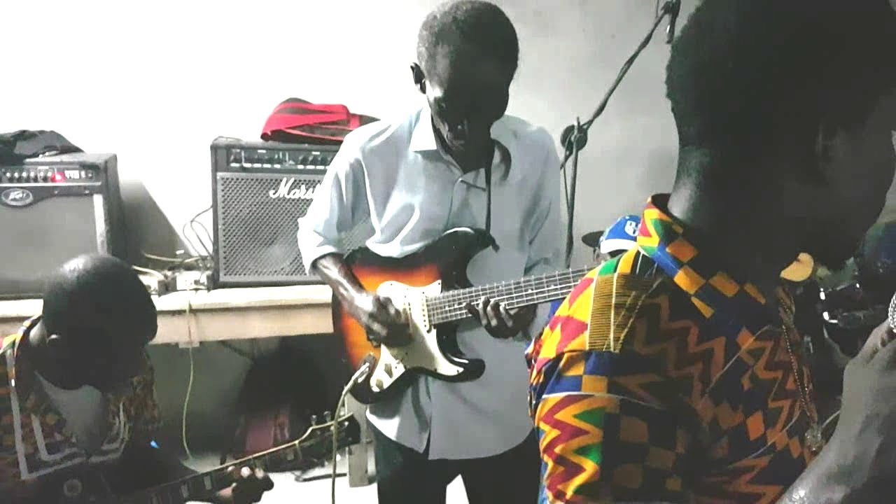Noël A Akyekoi Avec Seka Marius - Michia