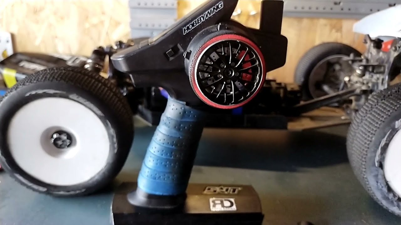 Truc et Astuce :Radio futaba 3pv et autres modèle entrée de gamme / milieu de gamme
