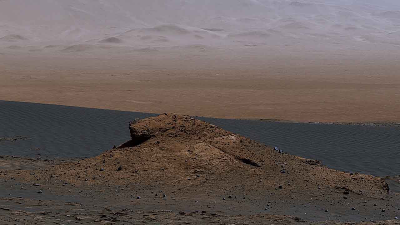 NASA&rsquo;s Curiosity Mars Rover Finds A Changing Landscape