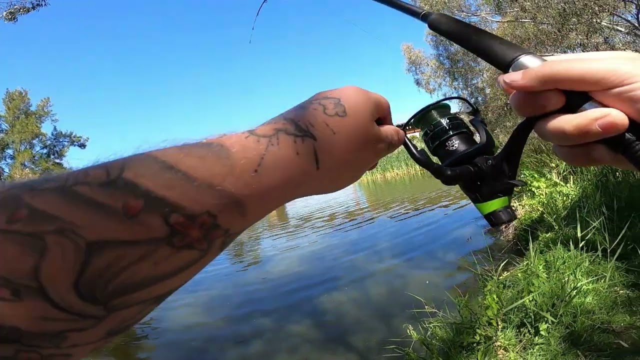Fishing the Barwon River. Giving a hot go.