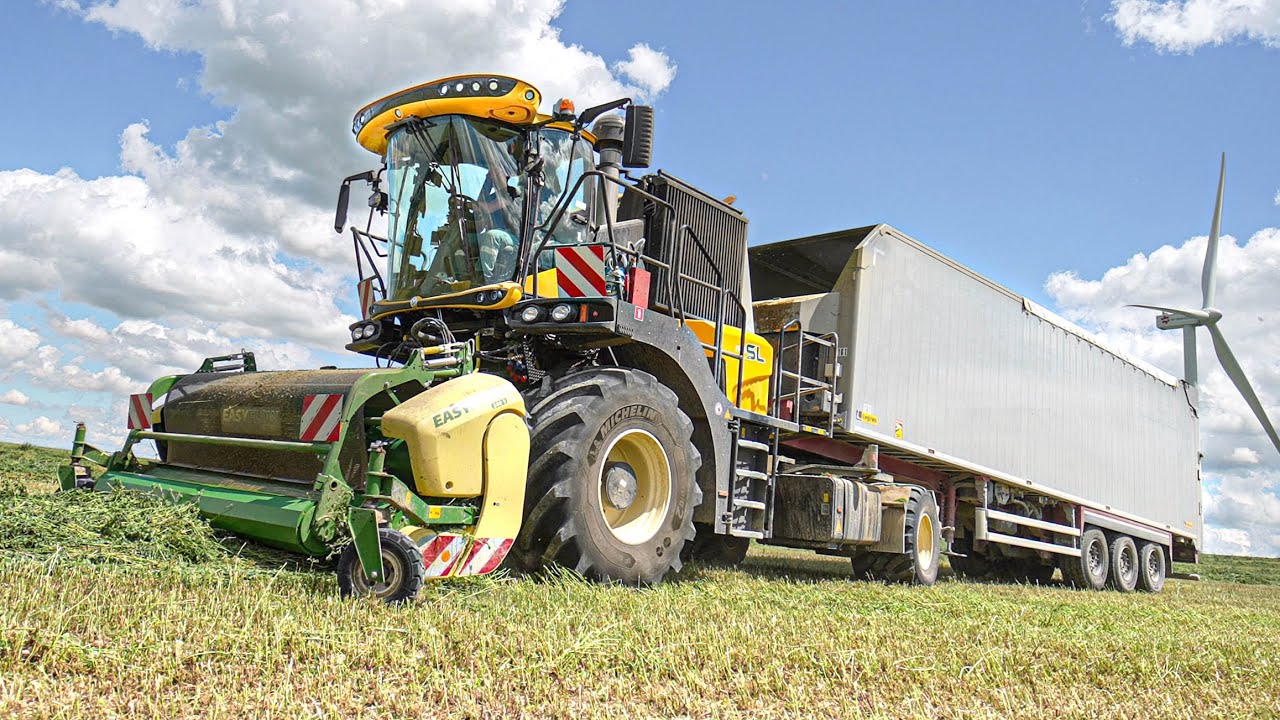 UNE MACHINE DE 1200 CV ! 😱 XXL ENSILAGE de Luzerne [2022]