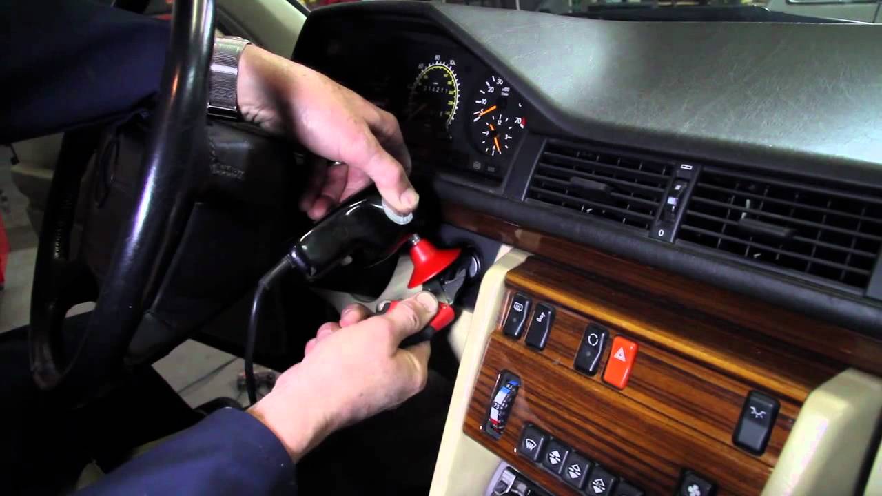 Как «вытащить» застрявший ключ зажигания на Mercedes Benz 1973–1995 годов выпуска