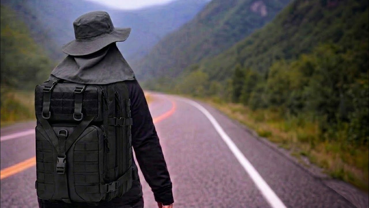 ABANDONEI TUDO PRA VIVER NA ESTRADA