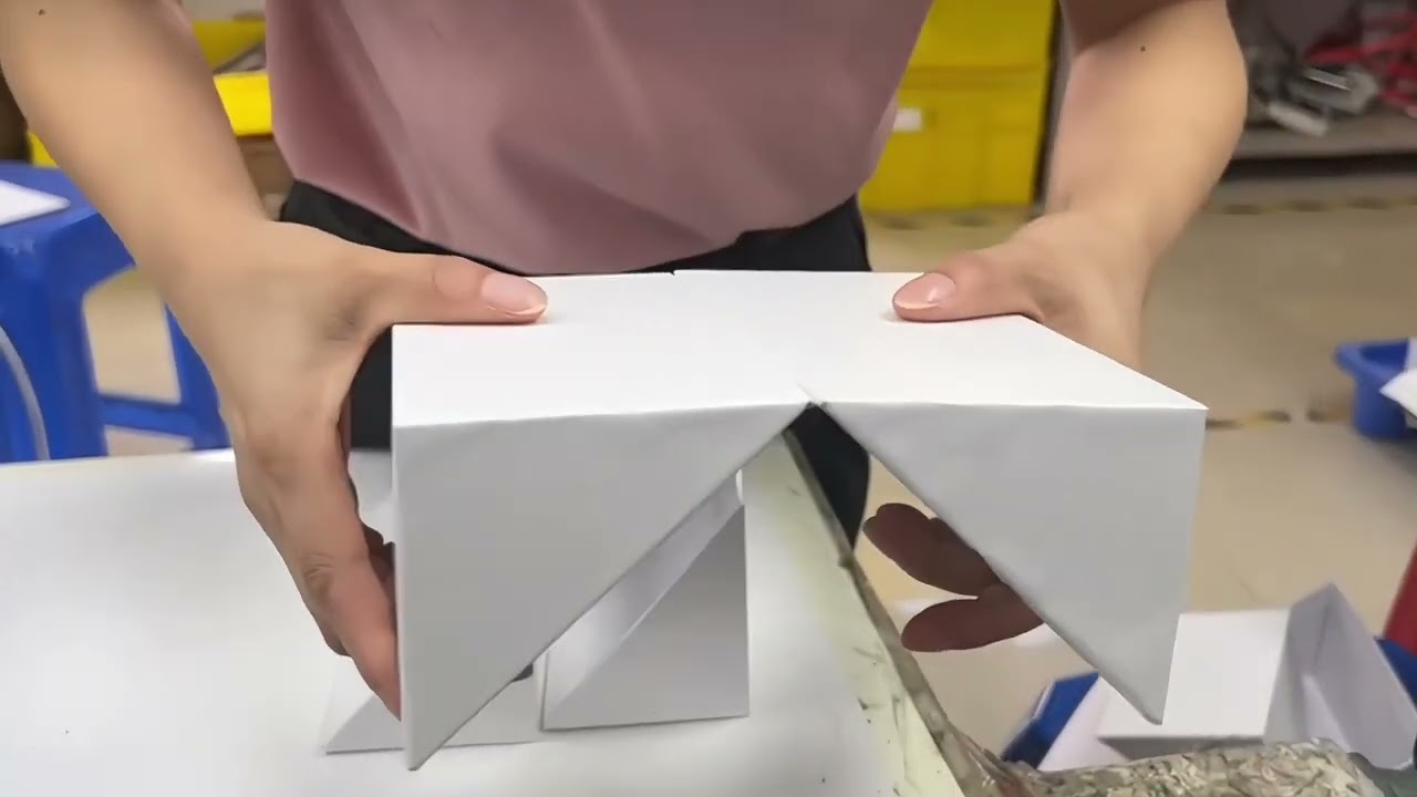 The Art of Irregular Packaging: Skilled Hands at Work #custompackaging #packaging #giftboxes