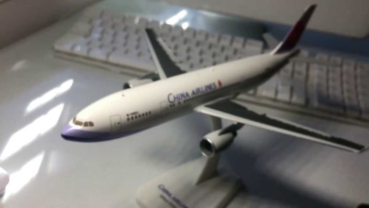 1:200 Hogan Wings China Airlines Airbus A300-600R Unboxing
