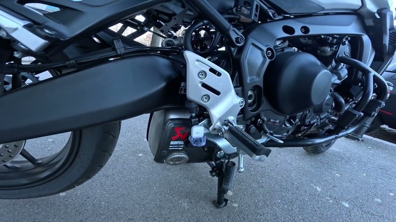 Yamaha Tracer 9 GT 2025 Before & After Akrapovič full exhaust OEM
