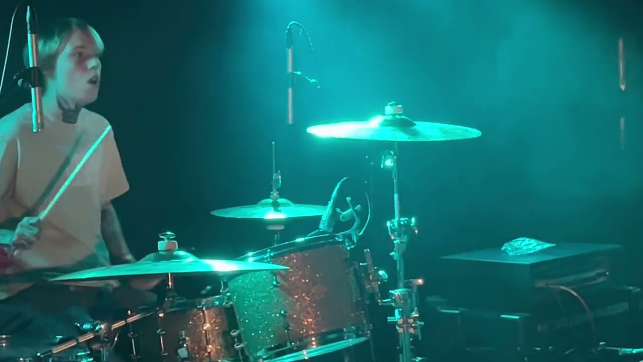 Lambrini Girls - Big Dick Energy, Live at &lsquo;Left of the Dial 2022&rsquo; festival, Rotterdam. October 22nd