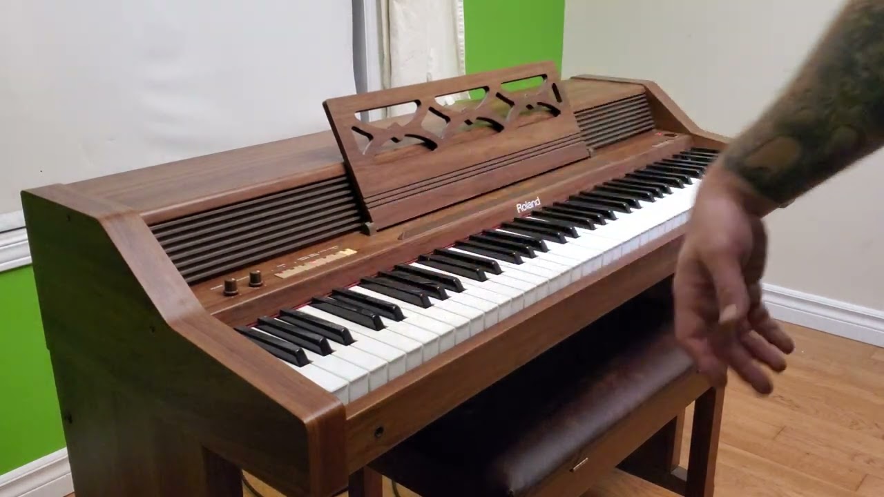 Roland HP300 Piano Plus 300 // Quick N' Dirty Demo