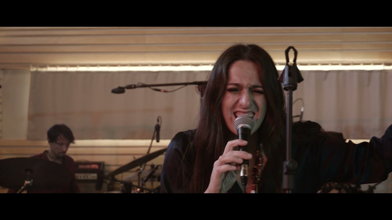 HOLD ON TO YOUR DREAMS (Live Version) - Nicola Conte & Gianluca Petrella (feat. Carolina Bubbico)