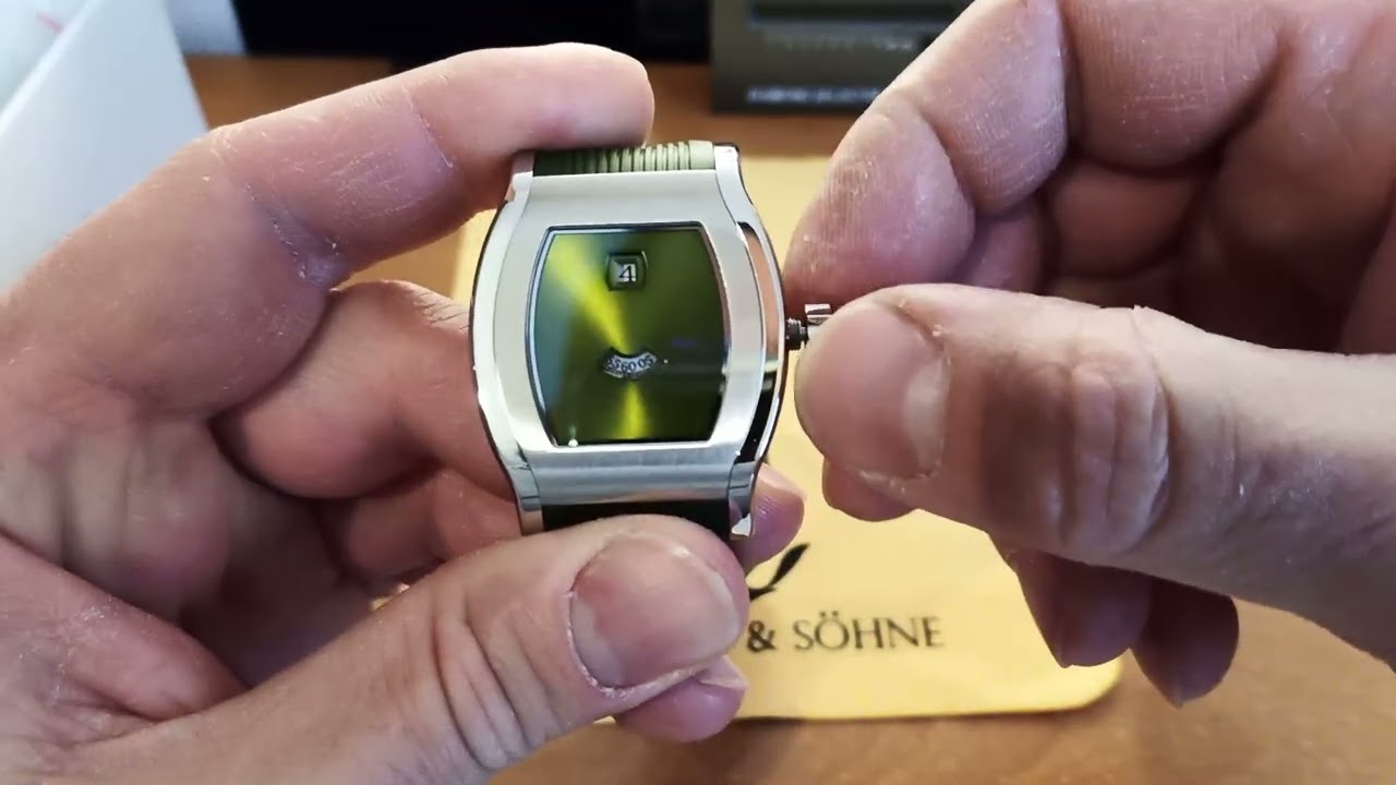 SPECHT & SOHNE JUMP HOUR SALTARELLO SAPPHIRE 5BAR SPRING BUTTERFLY BUCKLE AUTOMATIC WATCH UNBOXING.