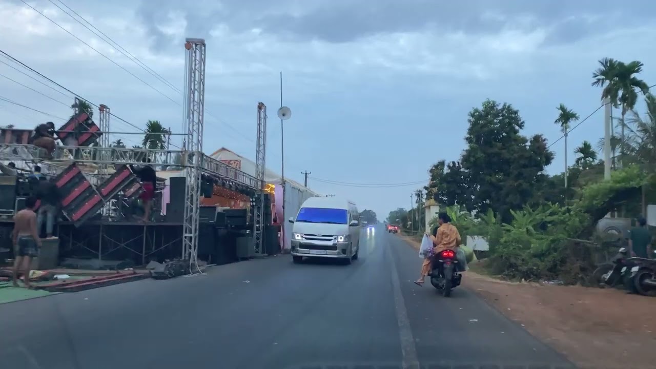 Beautiful scenery on the Sre Veal Market Road, Stung Trang District, Kampong Cham Province