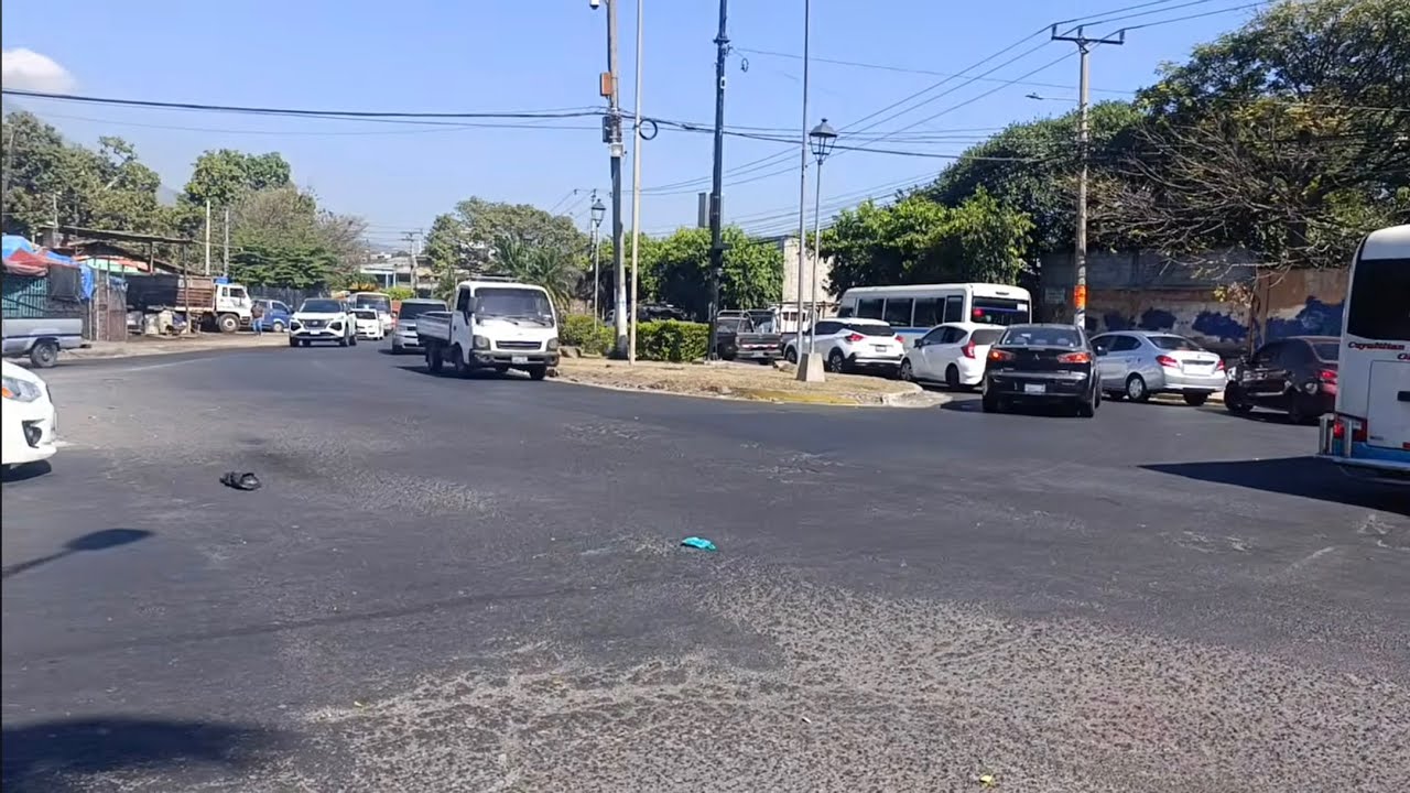 AVENIDA LOS DIPLOMÁTICOS BARRIO SAN JACINTO DE SAN SALVADOR 