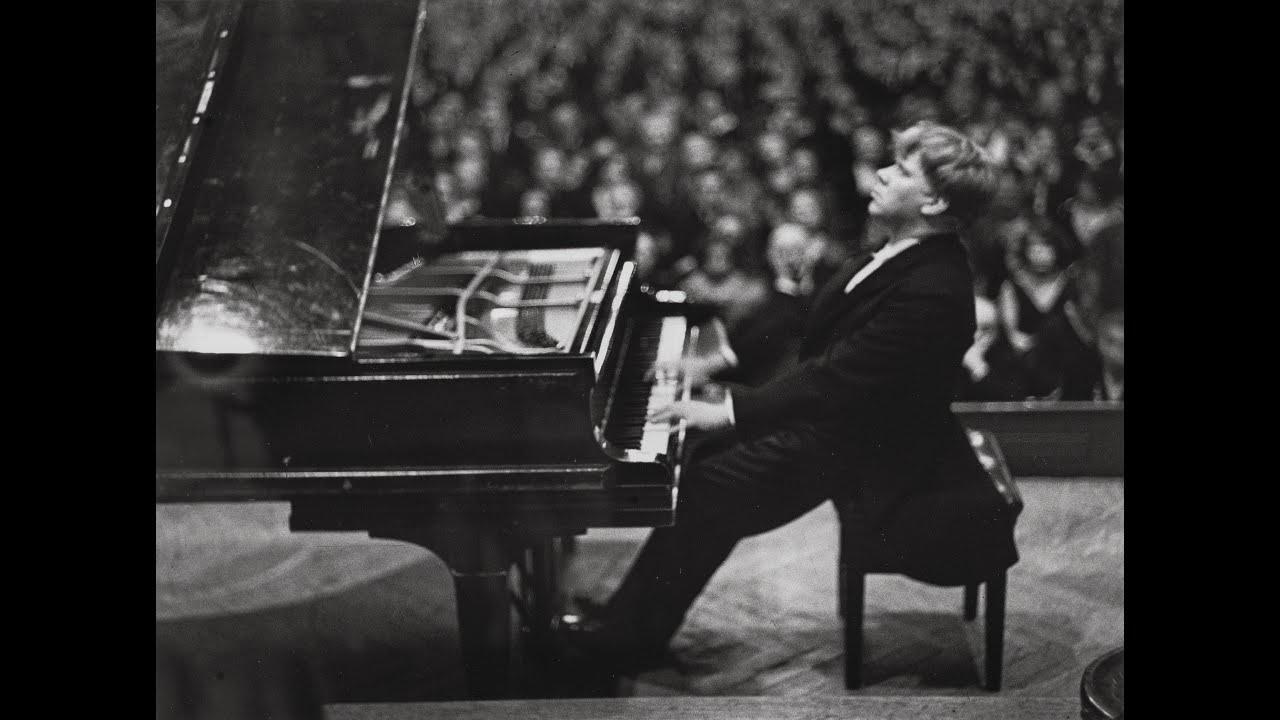 Beethoven:  Piano Concerto no. 5 op. 73  