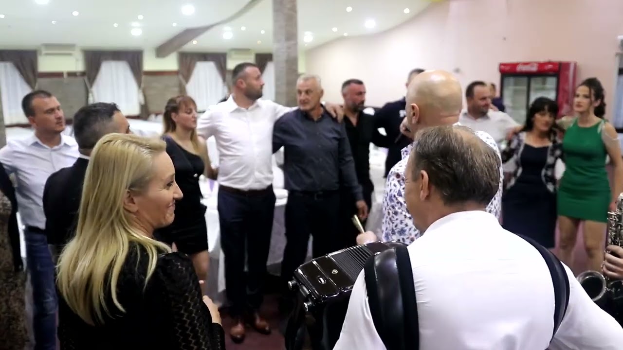 JELE - KAD BI JASTUK UMEO DA PRICA - (LIVE) - Produkcija Urosevic - Produkcija Kruna