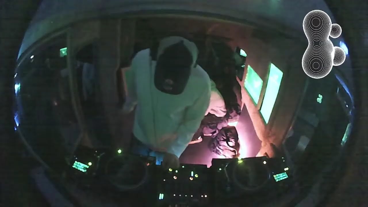 komunal 098 Lee Hasty, Jake Jordan + Stevo [b2b]