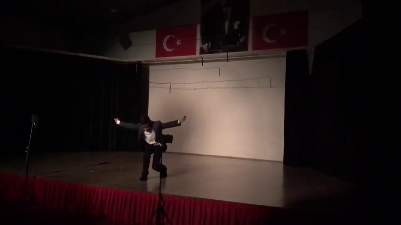 5.Sınıf &Ouml;ğrencimizin Zeybek G&ouml;sterisi
