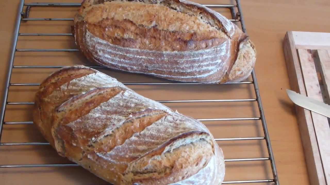 PAN CASERO ( PRIMER PAN CON MASA MADRE )