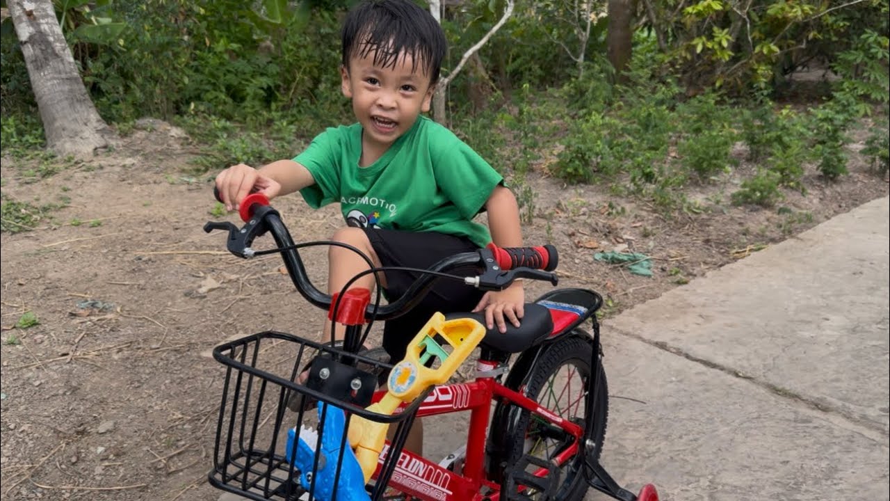 Chuột Chạy Xe Đạp Lại Bà Cô Chơi Bắt Ngờ Lượm Được Đồ C.h.ơ.i Nè #ngocdieuvlog123 #chuotchayxedap