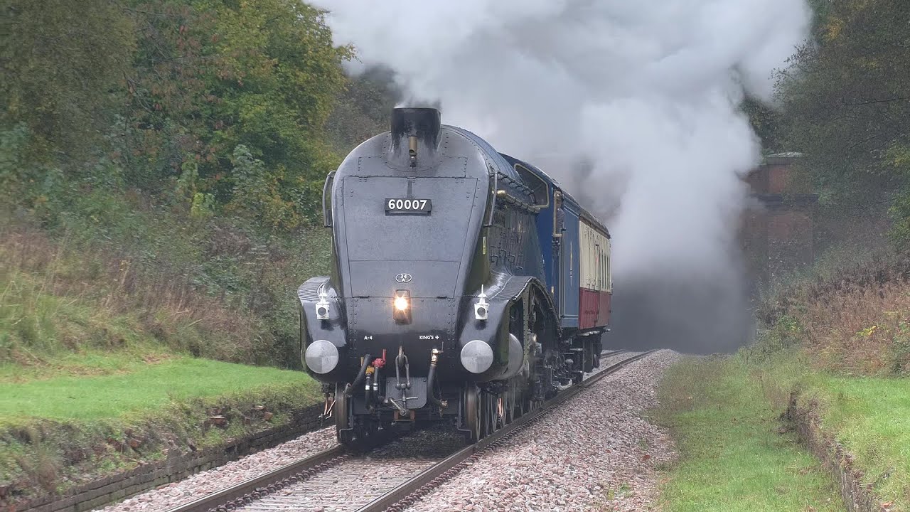60007 Sir Nigel Gresley departs from the Bluebell Railway - 23.10.24