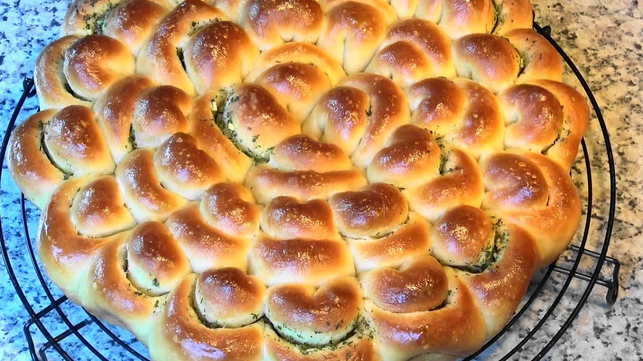 Zupfbrot mit Kräuterbutter