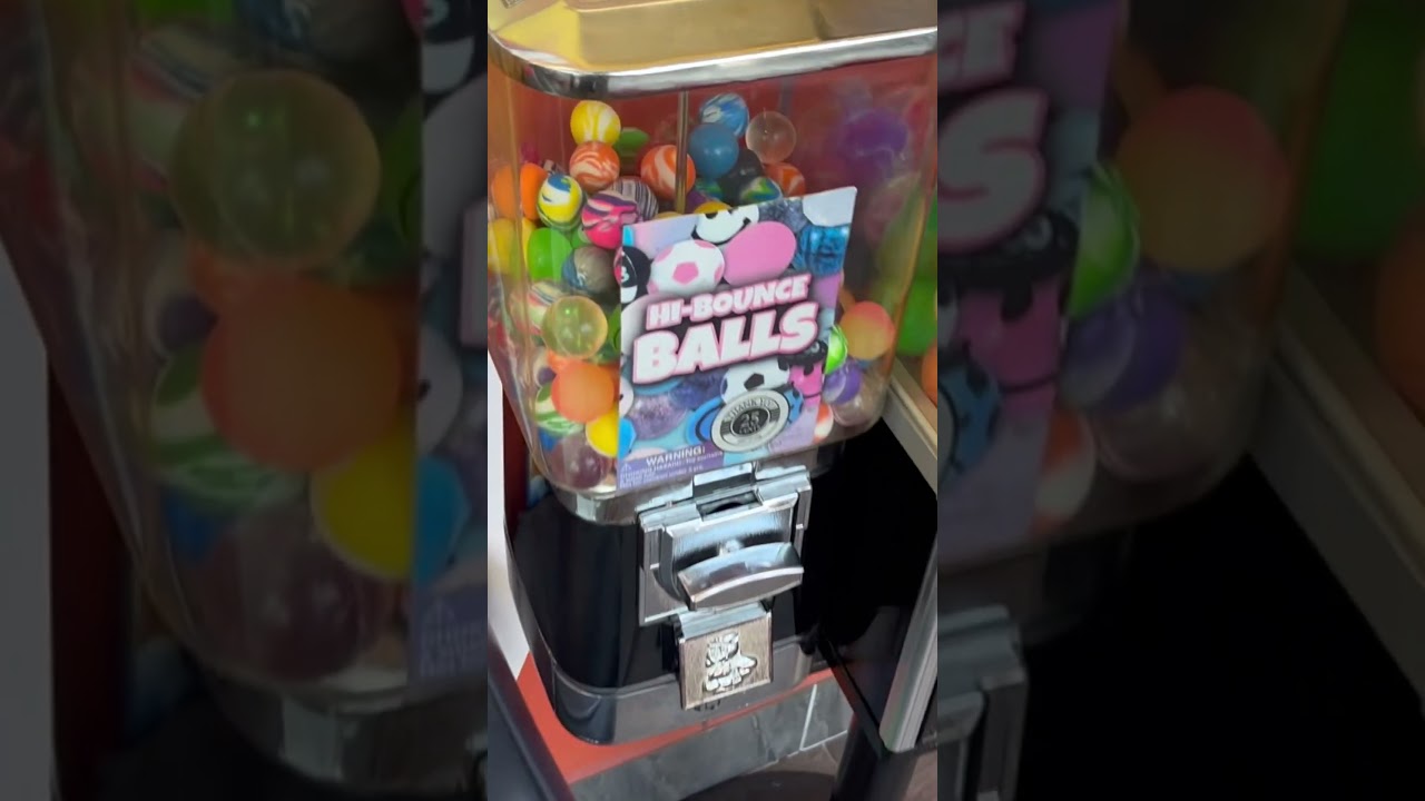 Restocking & Collecting QUARTERS! Vending Machine! #youtubeshorts #refill #vending #collection