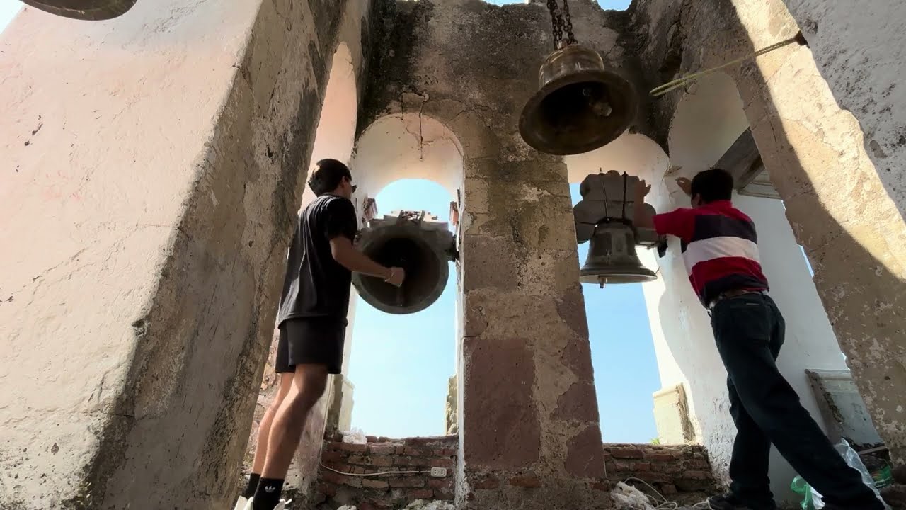 Repique en el templo de La Santa Cruz, Cocula Jalisco.
