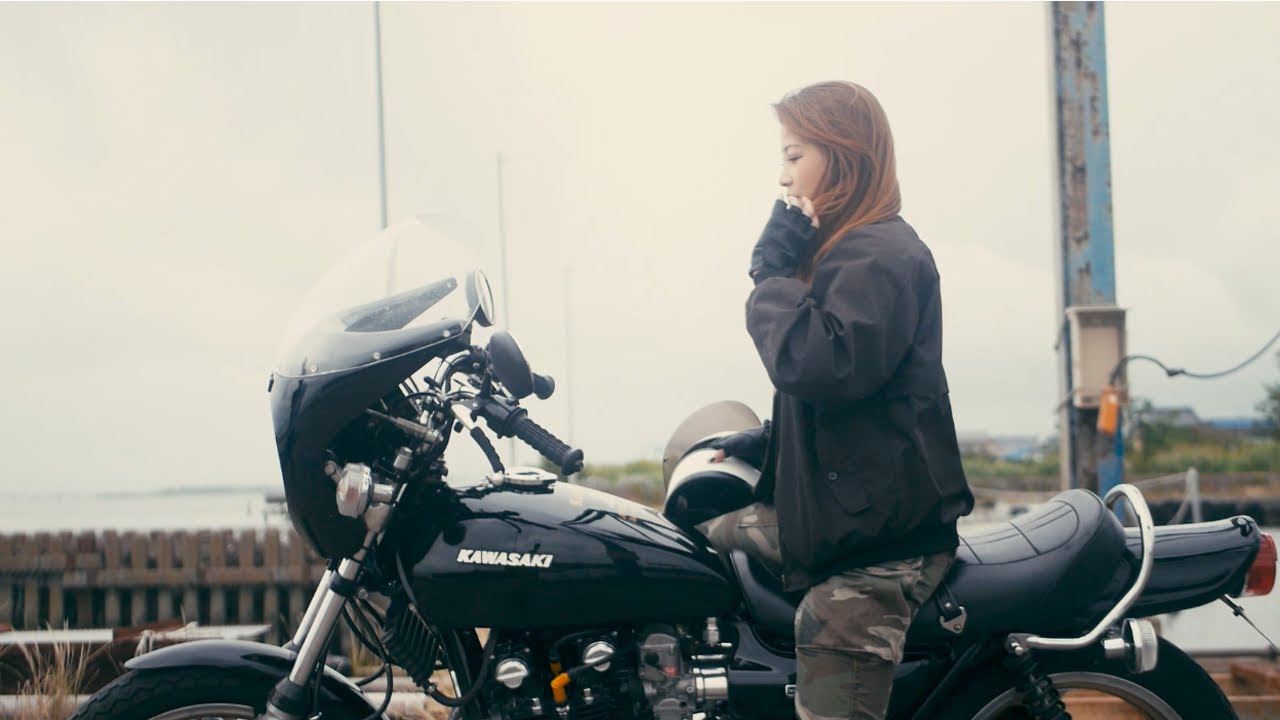【Full version】Beautiful Kawasaki woman / 女性が乗るZ1の直管サウンド