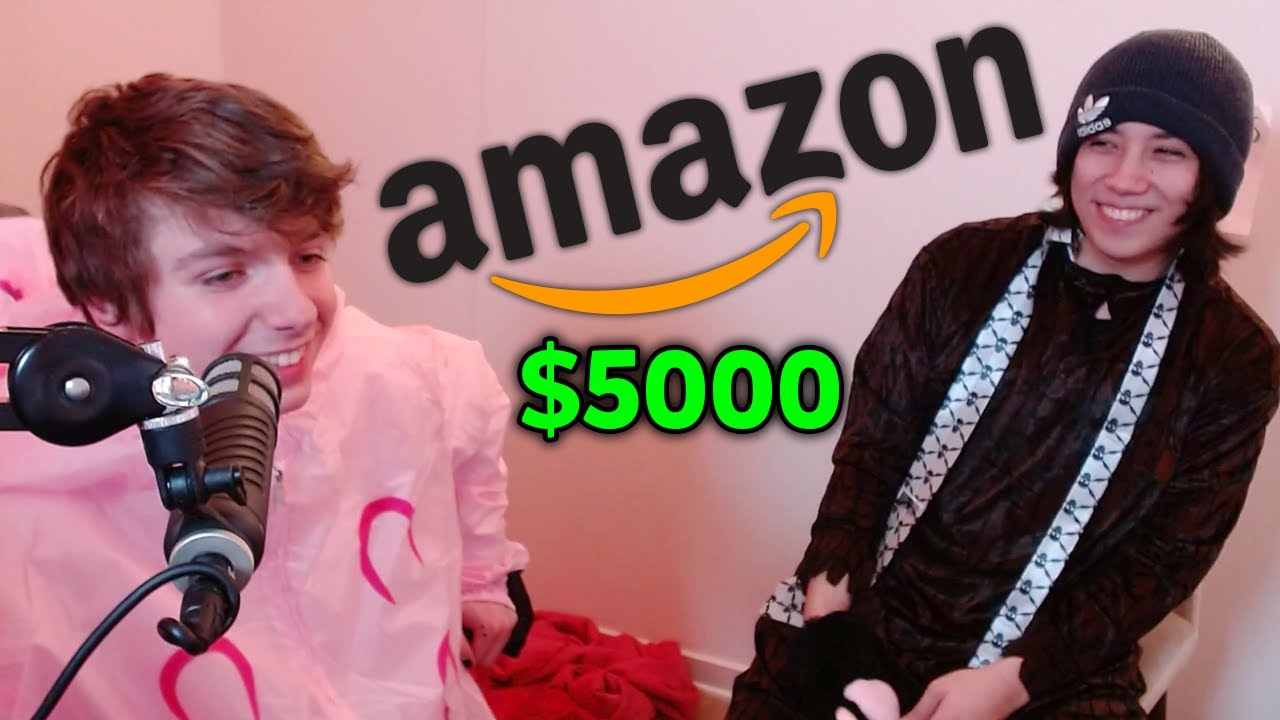 Quackity Tries On $5000 Amazon Clothes With Karl Jacobs
