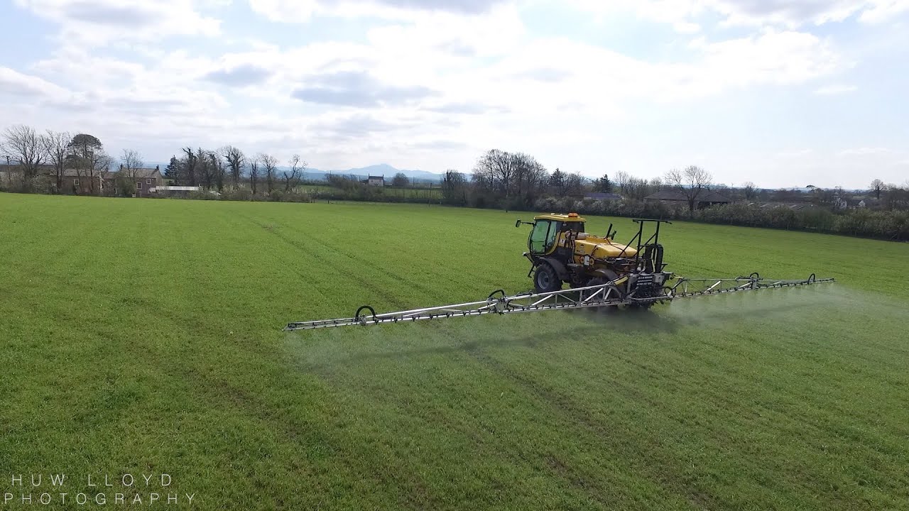 Spraying 2019 | Karl Hodgson | McConnel AgriBuggy