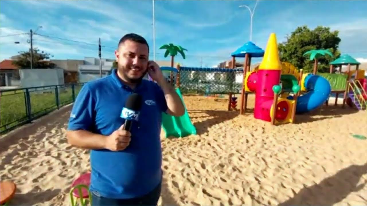MATO ALTO TOMA CONTA DE PARQUE INFANTIL NO LARANJEIRAS